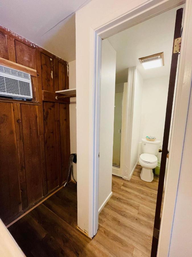 Riverfront Lodging Shady Cove Extérieur photo